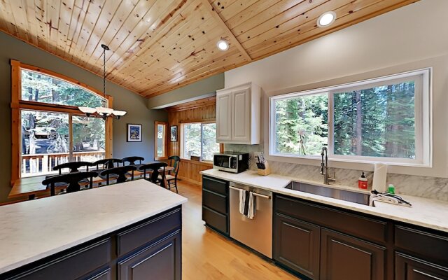 14394 Tyrol Rd Condo