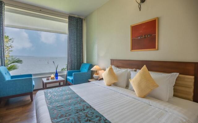 BLUSALZ MANOR Waters Edge Kochi