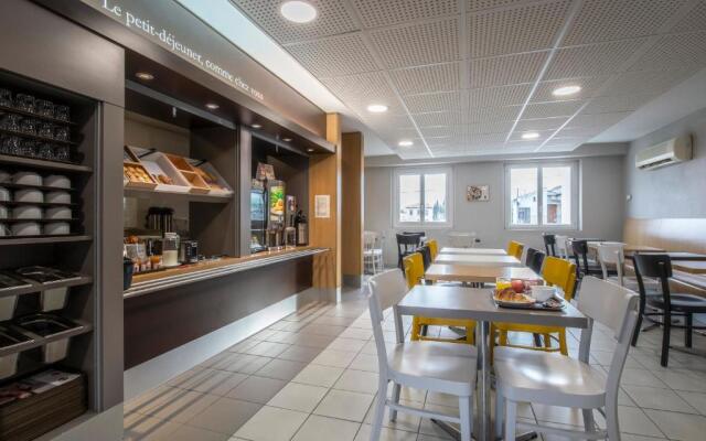 B&B Hotel ORANGE - Echangeur A7 A9