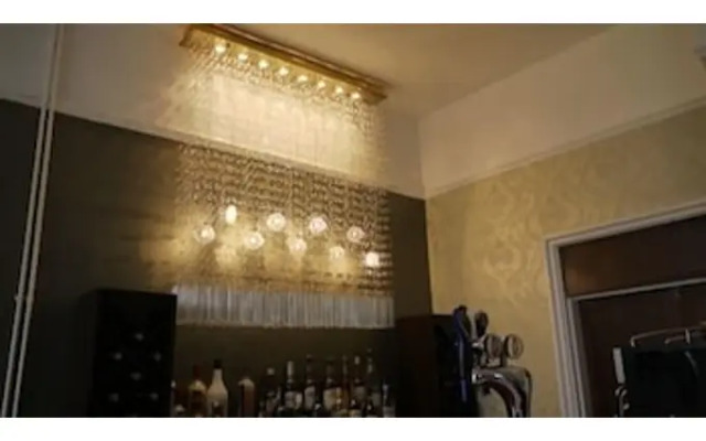 Hillcrest Hotel