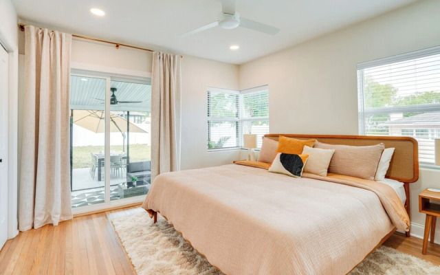 Mid-century Lakeland Home w/ Game Room!