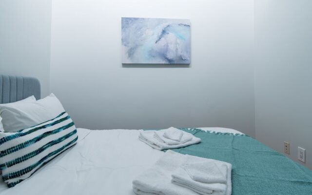 Bi-Level 3BR in Little Italy by Sonder