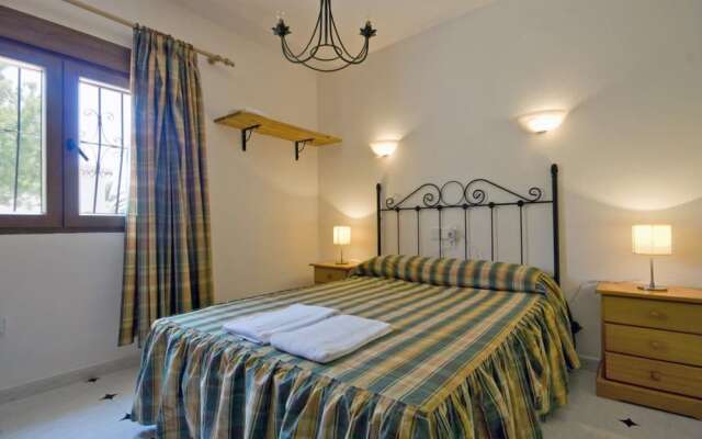 Villa - 3 Bedrooms with Pool and WiFi - 106427