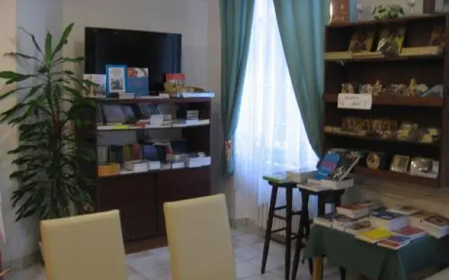 Mater Salvatoris House