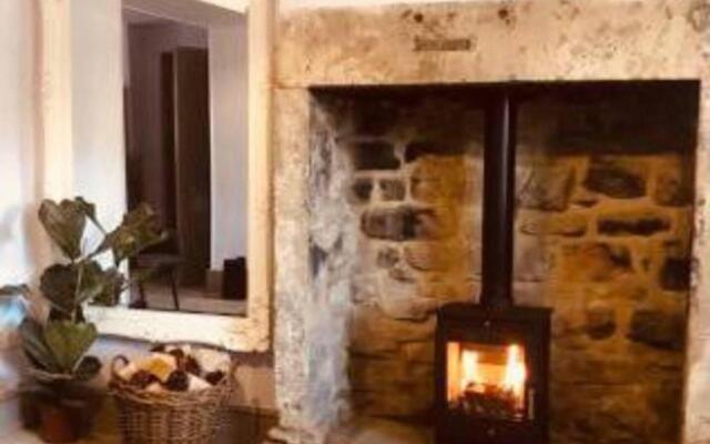 Pemberton - Suite in Canalside Guesthouse