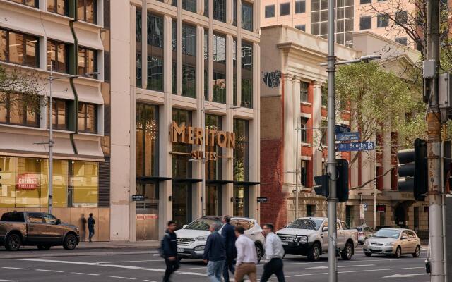 Meriton Suites King Street Melbourne