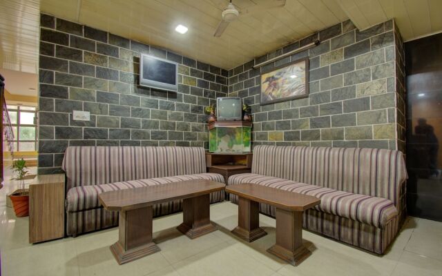 OYO 16002 Hotel Shaan