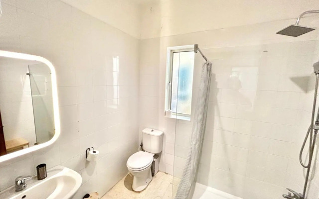 St Julians - Balluta Bay large 3 bedroom apartment