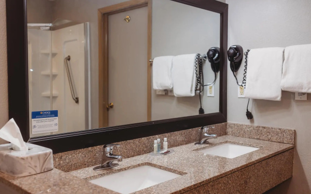 AmericInn by Wyndham Appleton Downtown