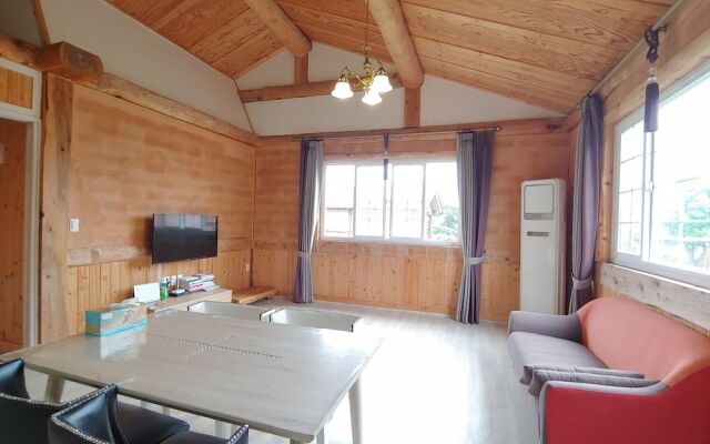 Geumok Log Pension