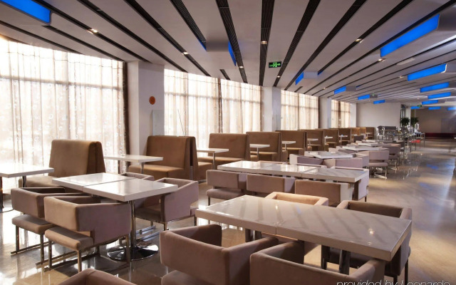 Tianjin Binhai Saint Light Hotel
