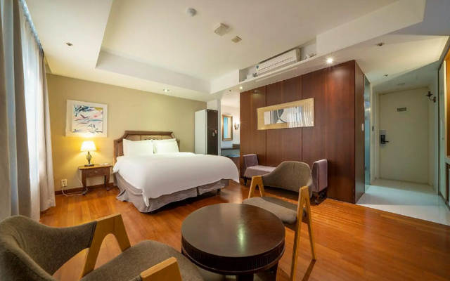 Maple Tourist Hotel