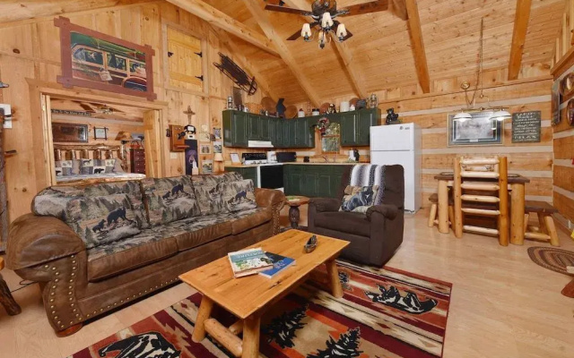 Bear Nekkid 1 Bedroom 1 Bathroom Cabin