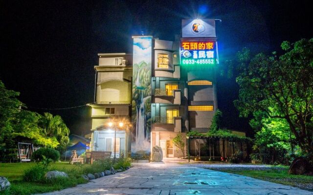 Suto House