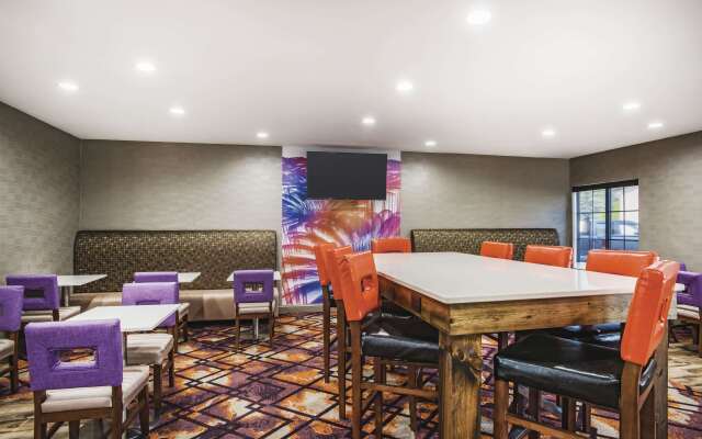 La Quinta Inn & Suites by Wyndham Chambersburg