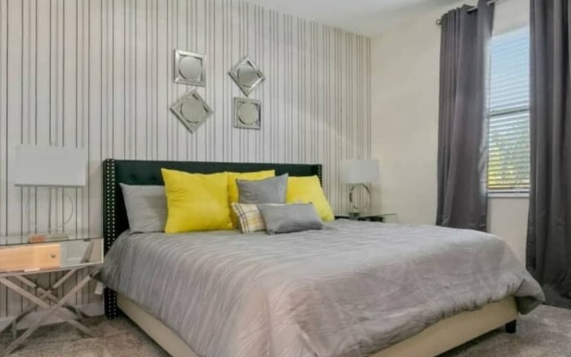 2901 Amazing 8BD Cinema and Game Room