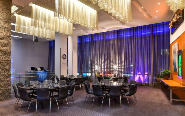 W Boston, a Marriott Hotel