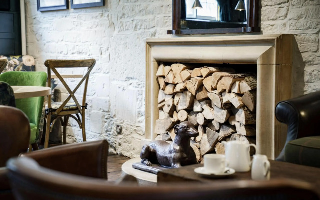 Bear of Rodborough Hotel
