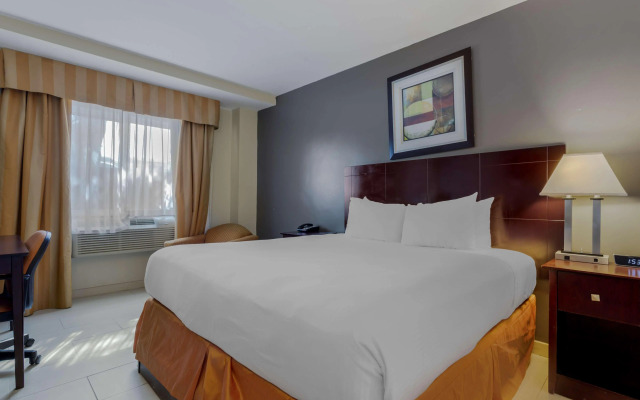 Best Western Plus Brooklyn Bay Hotel
