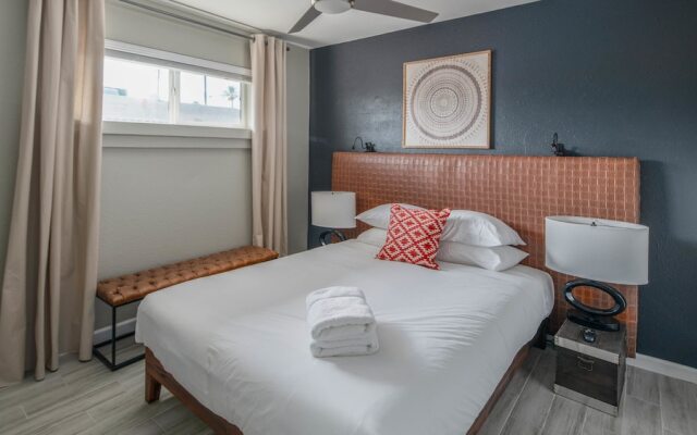 Modern 2br Phoenix Townhome by Wanderjaunt