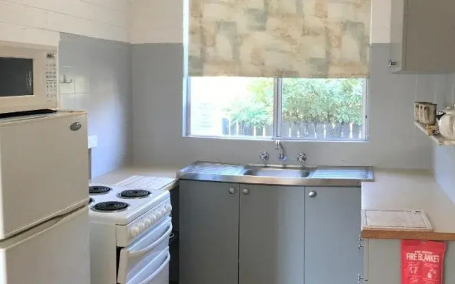 Kon Tiki Apartments