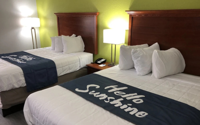 Days Inn by Wyndham Shorter