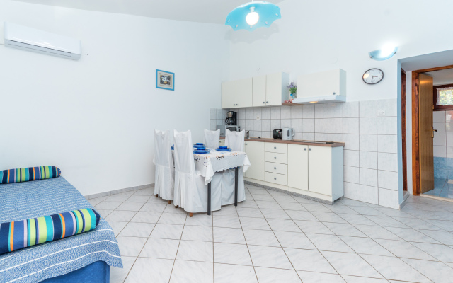 Sunset Sea View Blue Apartment