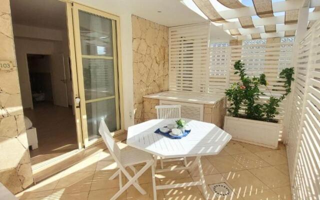 Branco Suites