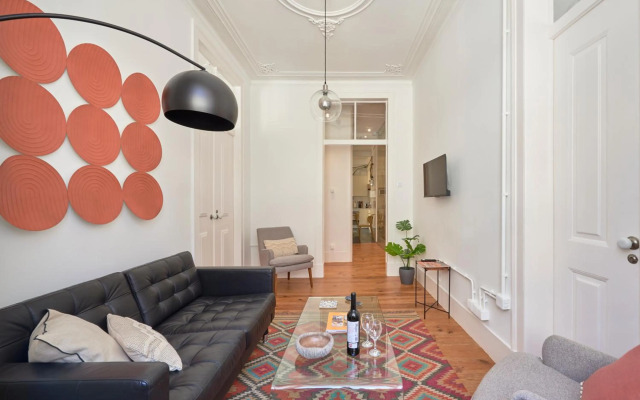 Sunny Pink Street Historical Apt, By TimeCooler