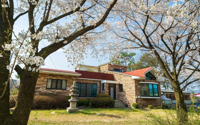 Yeoju Riverview Motel