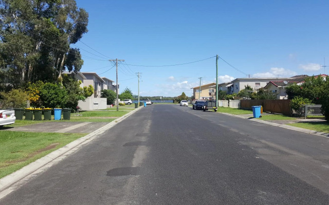 Villa Riviera on River Front