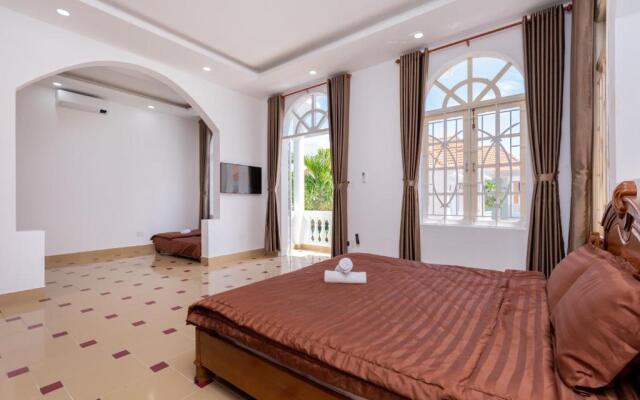 Ruby Villa F1
