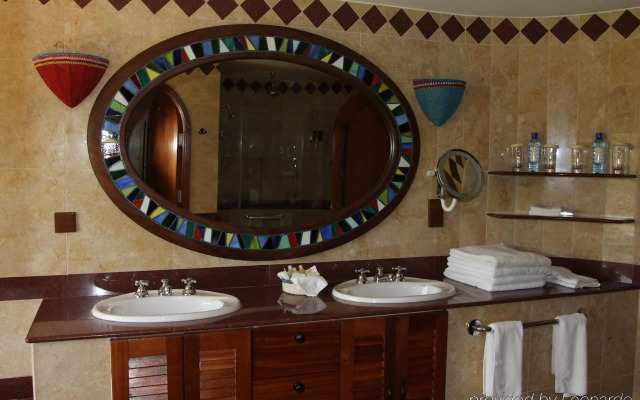 Amboseli Serena Safari Lodge