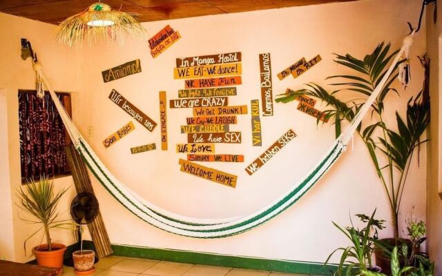 Mangos Hostel