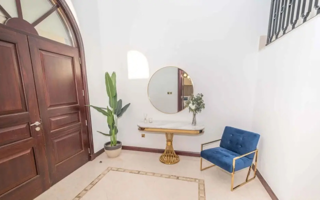 LUX The Luxury Sunny Shores Palm Villa