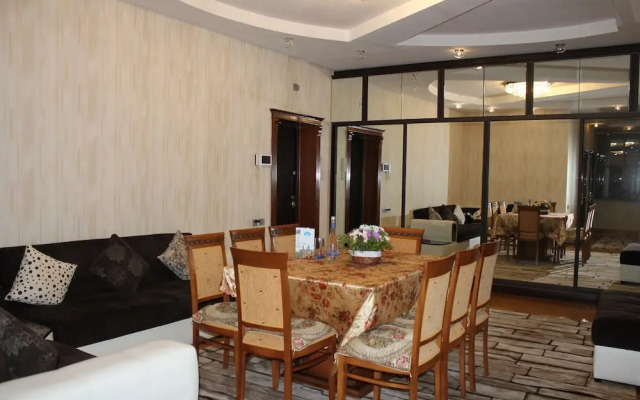 Apartment on Akademik Sh. Azizbayov 88a