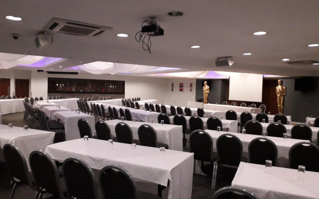 Holiday Inn Manchester - Oldham by IHG