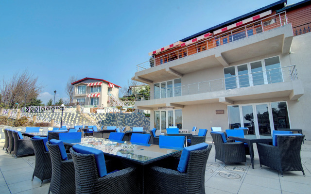 Tarika Resort and Spa