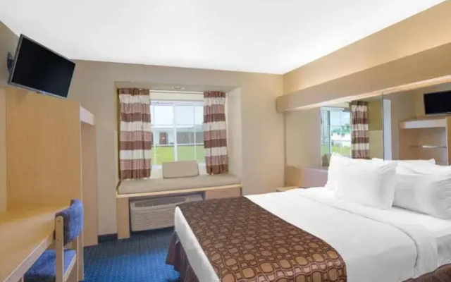Microtel Inn and Suites Albertville
