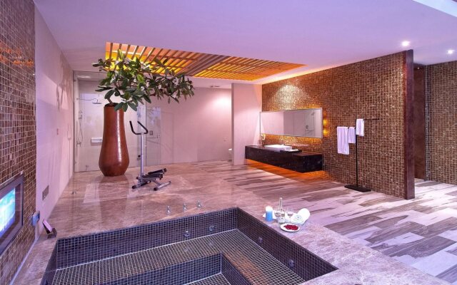 Ease Motel