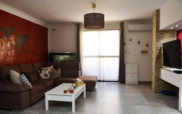 Modern and Homely Apartment in Marsaskala