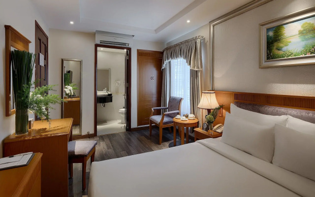 Silverland Sil Hotel