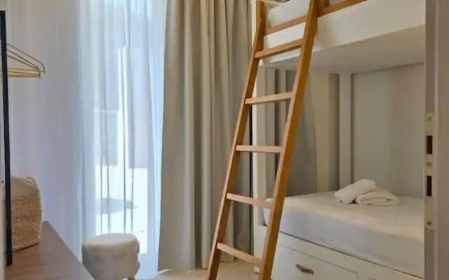 JM Dēos Suites