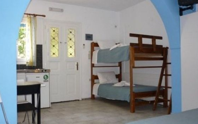 Apanemia Rooms