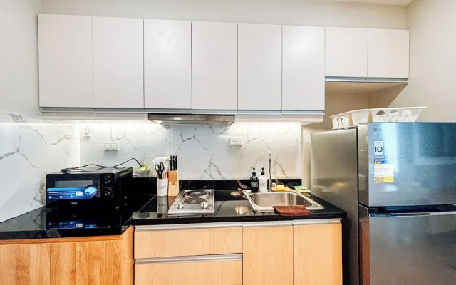 Luxe City Studio Hideaway