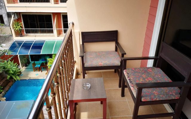 Seven Seas Hotel