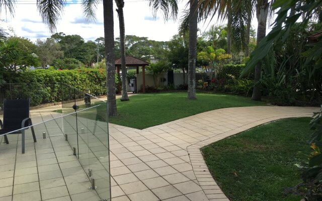 Burleigh Palms Holiday Apartments