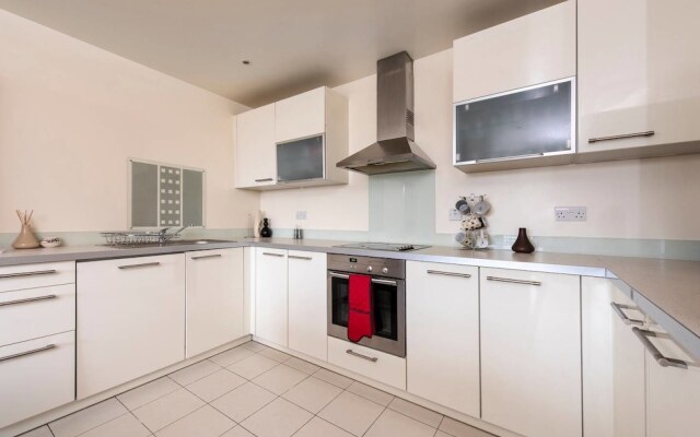 Amazing Central 2BD Flat - Castlefield