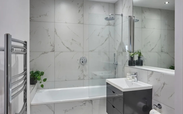 Kings Oak House by Viridian Apartments