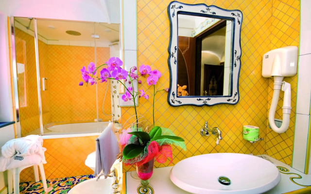 Strand Hotel Terme Delfini